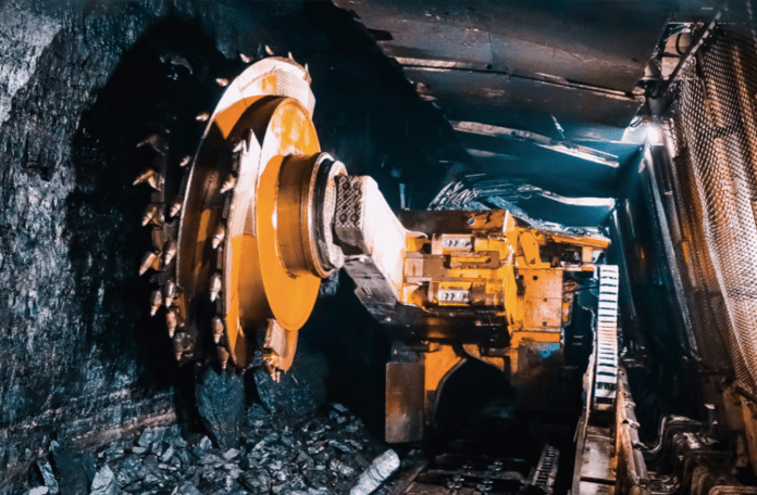 Working more than 900m below the ground used to be risky. Not anymore! Watch to uncover how Shandong Energy Group is utilizing Huawei Artificial Intelligence technologies to make mines safer and more efficient than ever before, transforming the future of the industry.