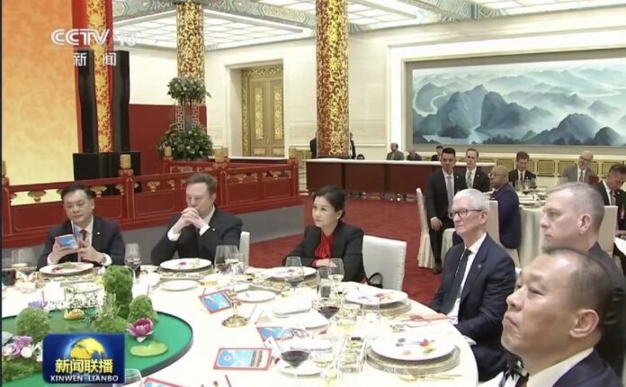 Zhou Qunfei: The Woman Behind China’s Glass Technology Empire